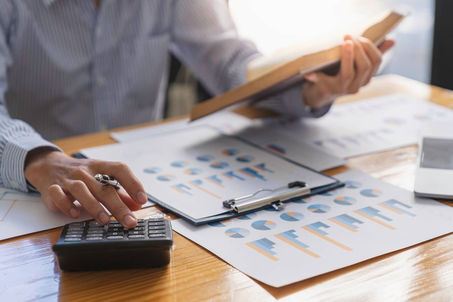 Controle Financeiro Empresarial - E-Cont Gestão em Contabilidade